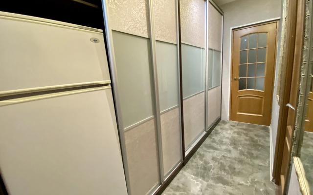 Dvukhkomnatnye Shokolad  U Nii Vredena Apartments