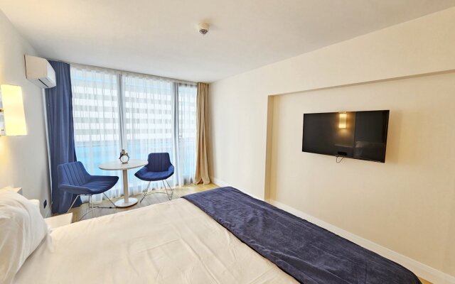 BA04 Homerent @ Orbi City D1 Apartments