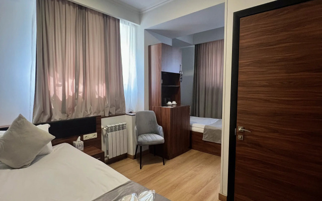 Hotel Mashtots Hotel