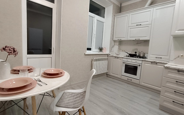 S novym remontom v Tsentre Pyatigorska Flat