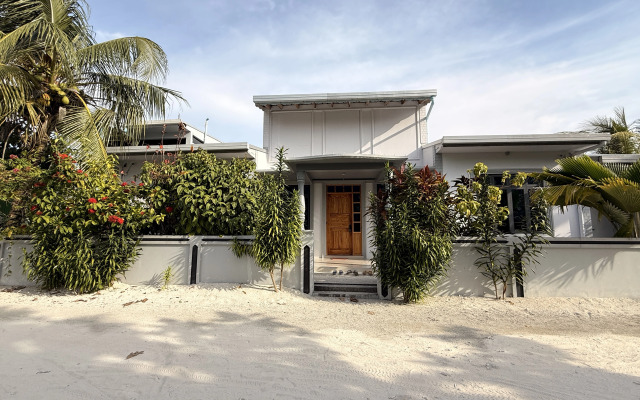 Rihiveli Inn Guest House
