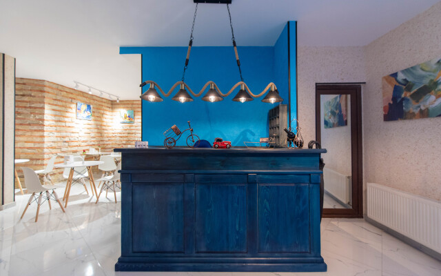 Kraveli Hotel