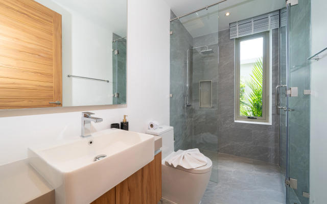 Luxury villa Bangtao with a Tropical Garden Villa