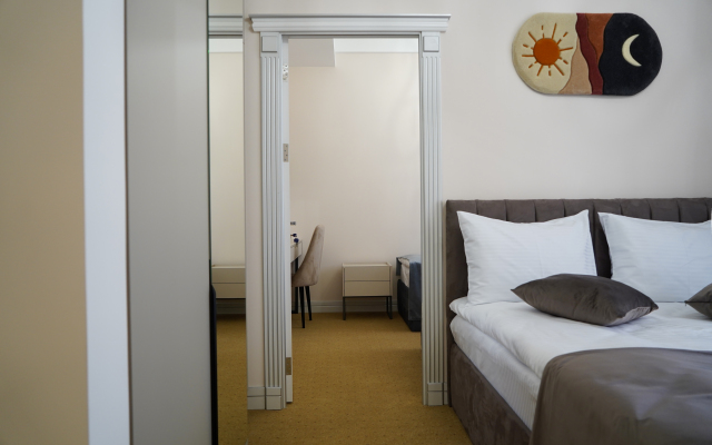 Igit Plaza Hotel