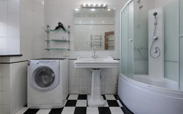 Trekhkomnatnye V Istoricheskom Tsentre Basmanny Tupik Apartments