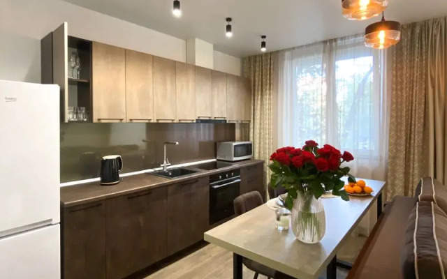 Апартаменты-студия улучшенная с кроватью двуспальным диваном и гардеробной 2 этаж