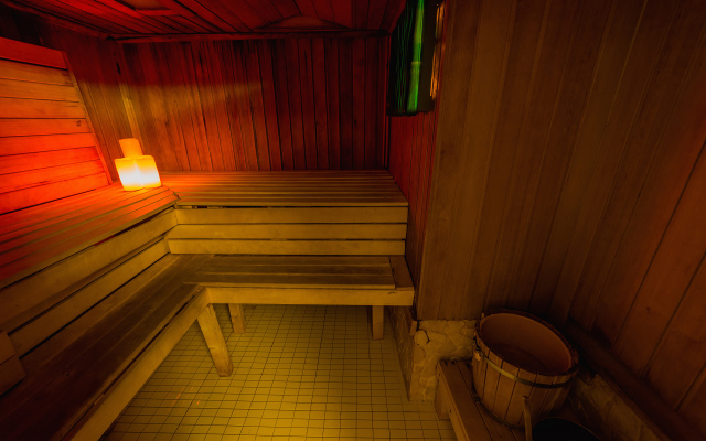 Holiday-In Guest house