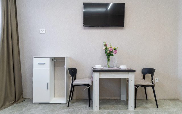 Prostornye s Panoramnym Balkonom ot LetoApart Apartments