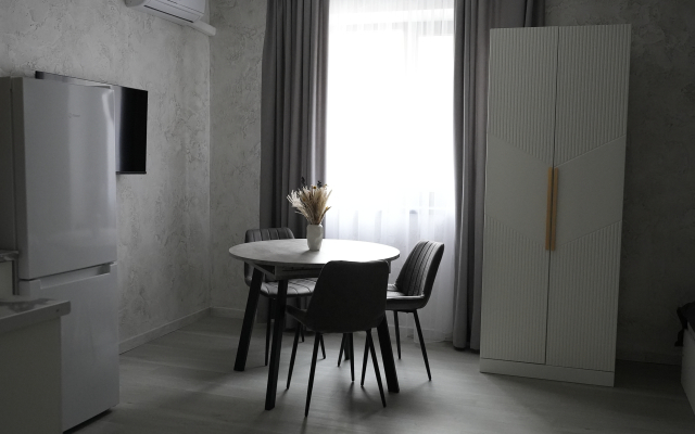 Апартаменты на Светлой 18 104