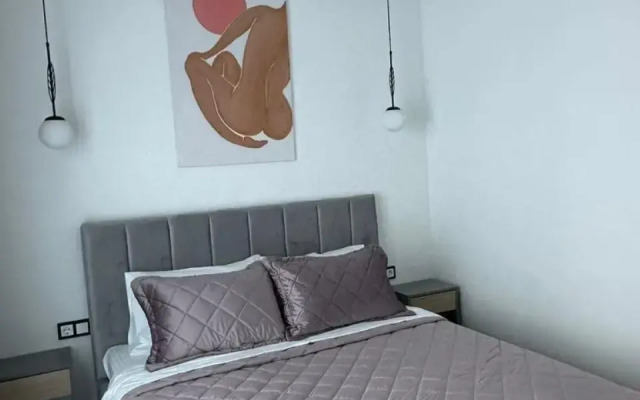 2kh-Komnatnaya Svetlaya Flat