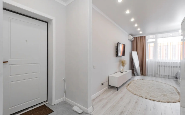 Apartamenty uutnye i teplye radom s Han Satyrom