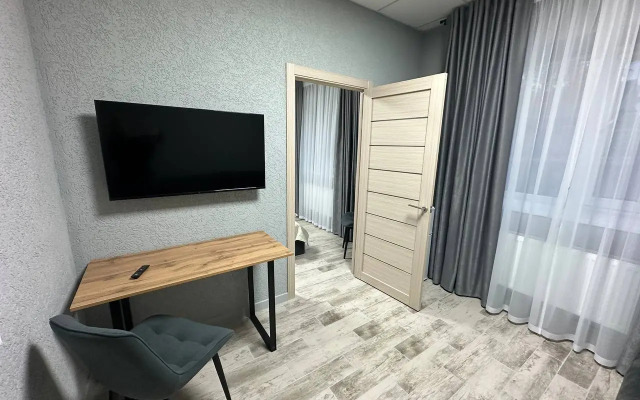 Na Mira Ryadom s Aeroportom Apartments