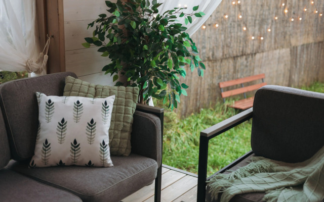 Частный дом с баней бочкой у воды и леса