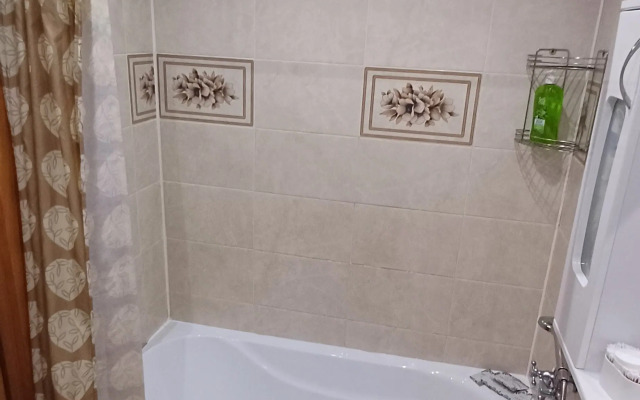 Uyutnaya Studiya V Murino Flat