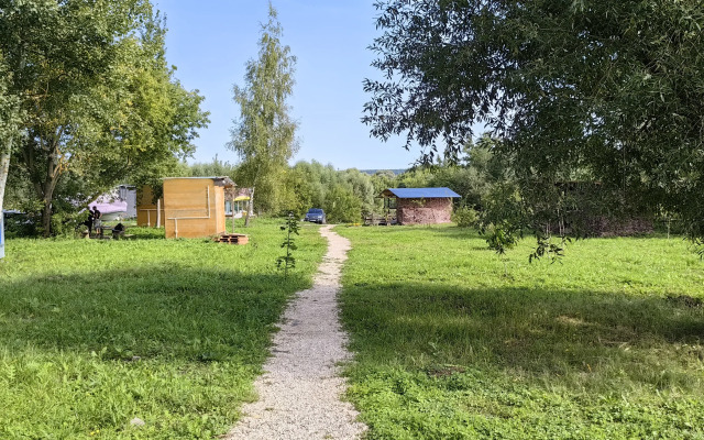 Glamping Nomad by the river