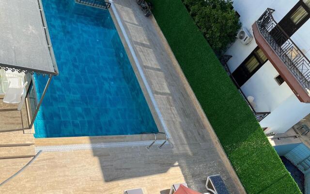 Jest Hotel