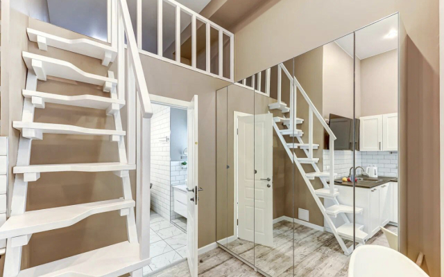 Апартаменты SweetHome на Мойке 40