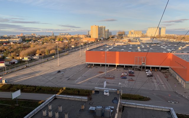 Апартаменты двухкомнатные на Карбышева 61Б (рядом с ТЦ Космопорт)