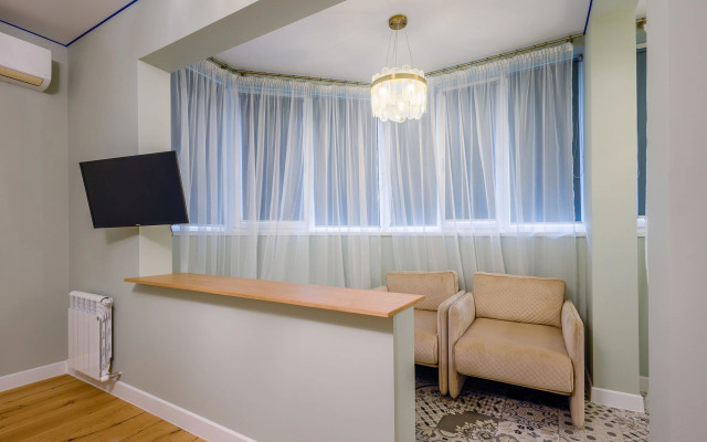 Квартира MyHomeYourHome на Невской 19