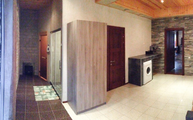 Kottedzh V Sosnovom Lesu Guest house