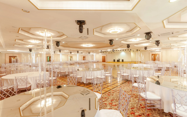 Отель Курорт Грейс Люксор Волга Конгресс