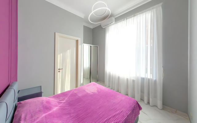 S Dizajnerskim Remontom Na 65 Let Pobedyi Apartments