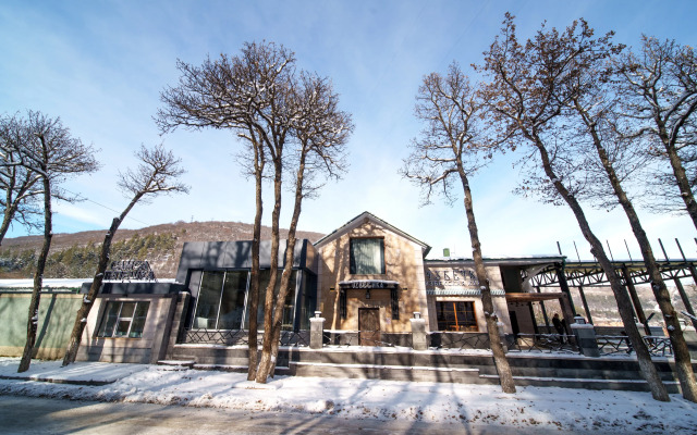 Vysota 1880 Hotel