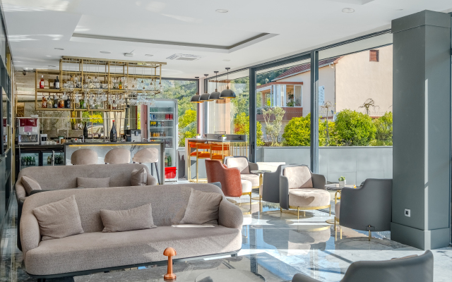 Montenegro Lodge Apartments