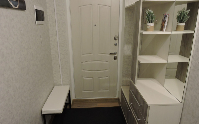 Kanikuly Na Rimskoy Flat