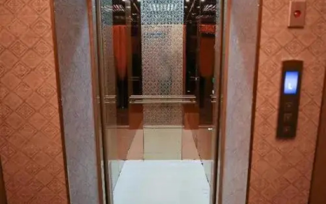 West Inn Palace Hotel