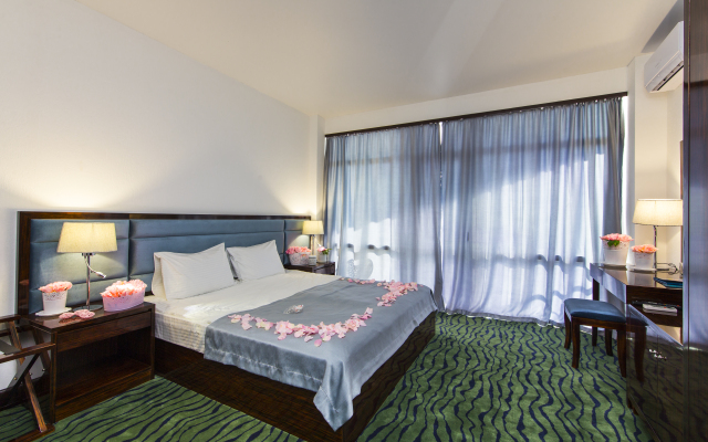 Sunrise Garden Hotel