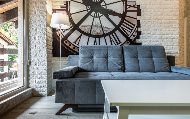 Oplot - Semejnyj s dvumya spal'nyami i balkonami 9 Apartments