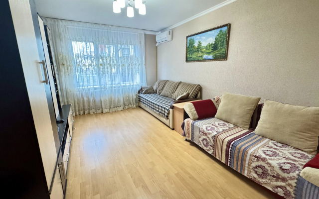 Na Ulitse Matrosova 46 Flat