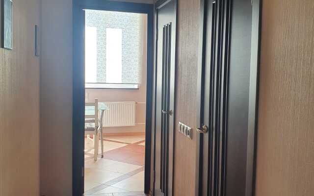 Ryadom S Yuzhno-Primorskim Parkom Flat