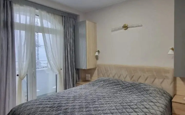 Квартира с балконом и отдельной спальней в новом ЖК Оливия