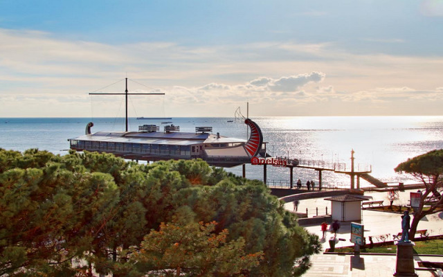 Primorye Hotel