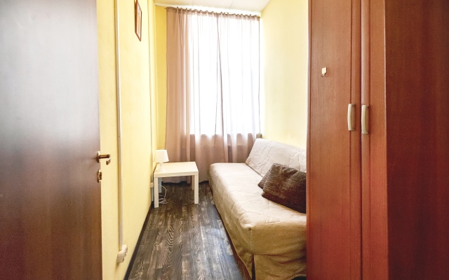 Yellow Pepper Living quarters