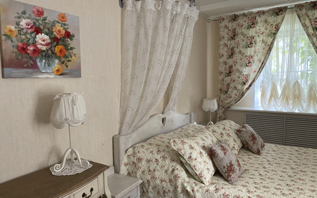 2-kh komnatnye apartamenty Klassik na Naberezhnoy Flat