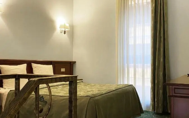 Hotel Russia
