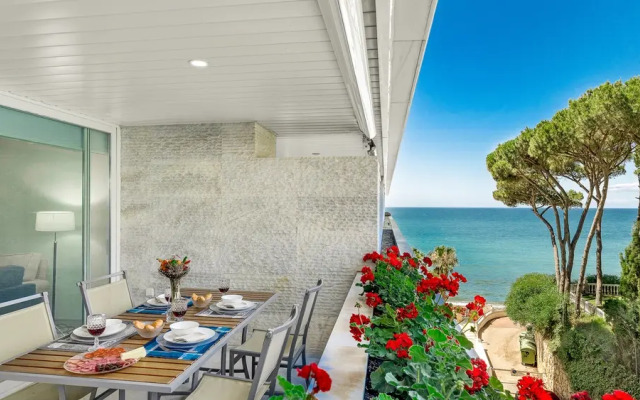 All About Villa Marina Mariola