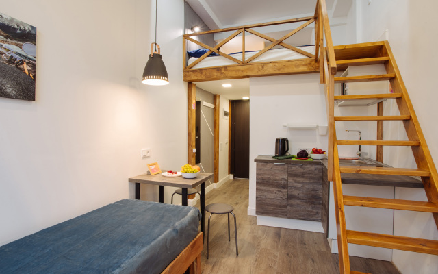 Apartment 9 Nights & Hotel 1774
