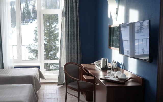 Sky Way Hotel