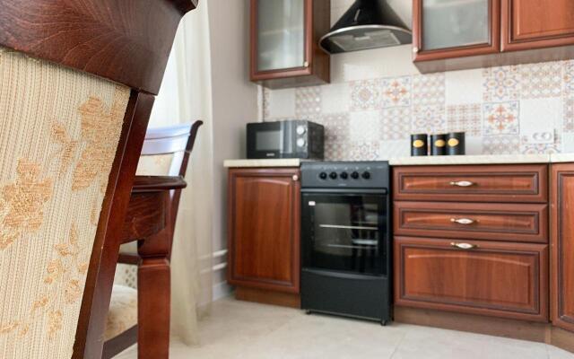 Na Topolinoj Allee s Prostornoj Kuhnej Flat