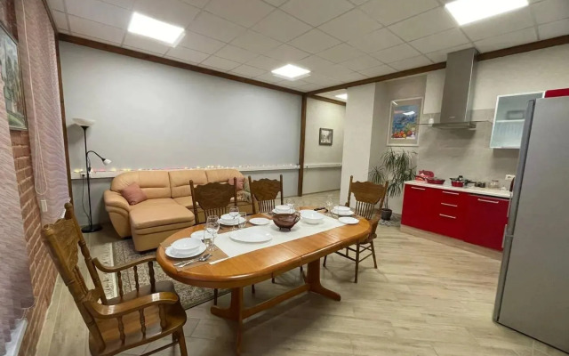 Апартаменты у Кремля в сердце Рубленого города с паркингом во дворе