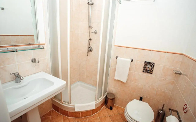 Marko Polo Aksay Hotel