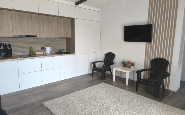 Eko Domik s Verandoy Guest House