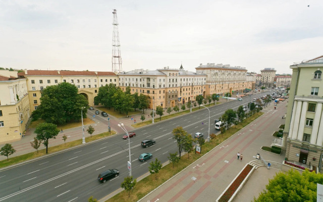 Prospekt Nezavisimosti 43 Apartment
