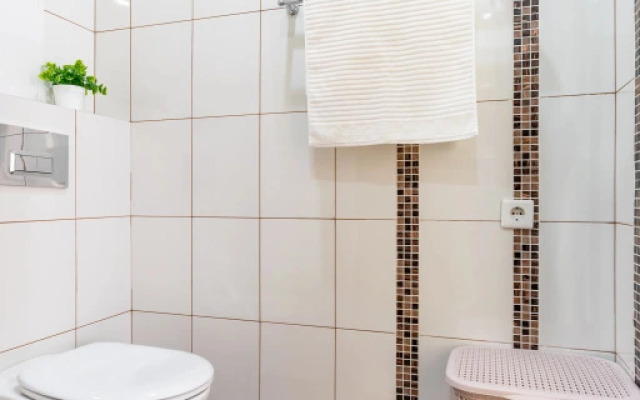 U parka Galitskogo Apart-Otelika na Geroyev Razvedchikov Flat