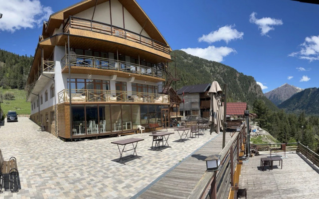 Shatun Hotel