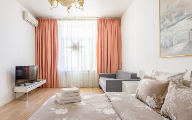 Three-Bedroom Apartment on Tverskaya